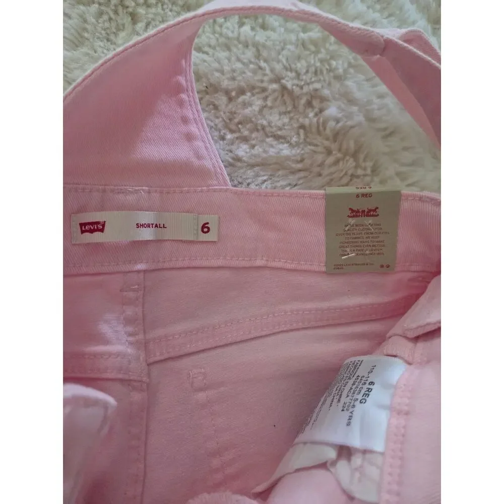 Pink Levis Shortall Stetch size 6 Regular NWT